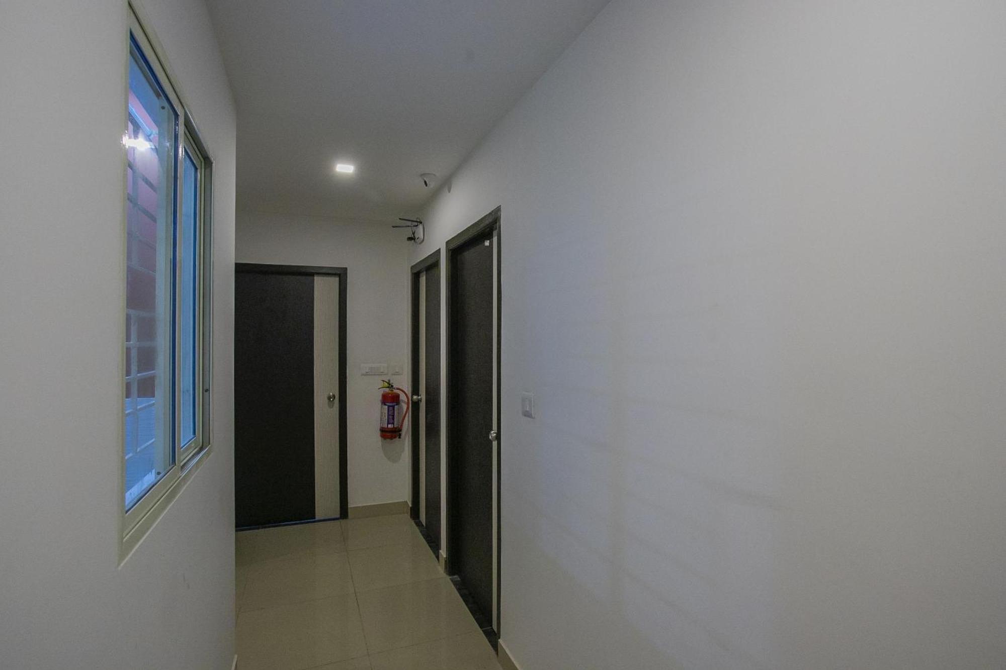 Hotel O Varcity Phi Premium Pavilion ,Above Hdfc Bank ,Near Anjaneya Temple Madiwala, Hosur Main R Бангалор Экстерьер фото