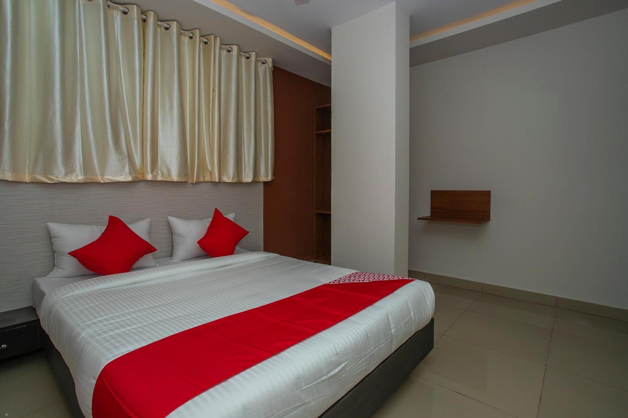 Hotel O Varcity Phi Premium Pavilion ,Above Hdfc Bank ,Near Anjaneya Temple Madiwala, Hosur Main R Бангалор Экстерьер фото